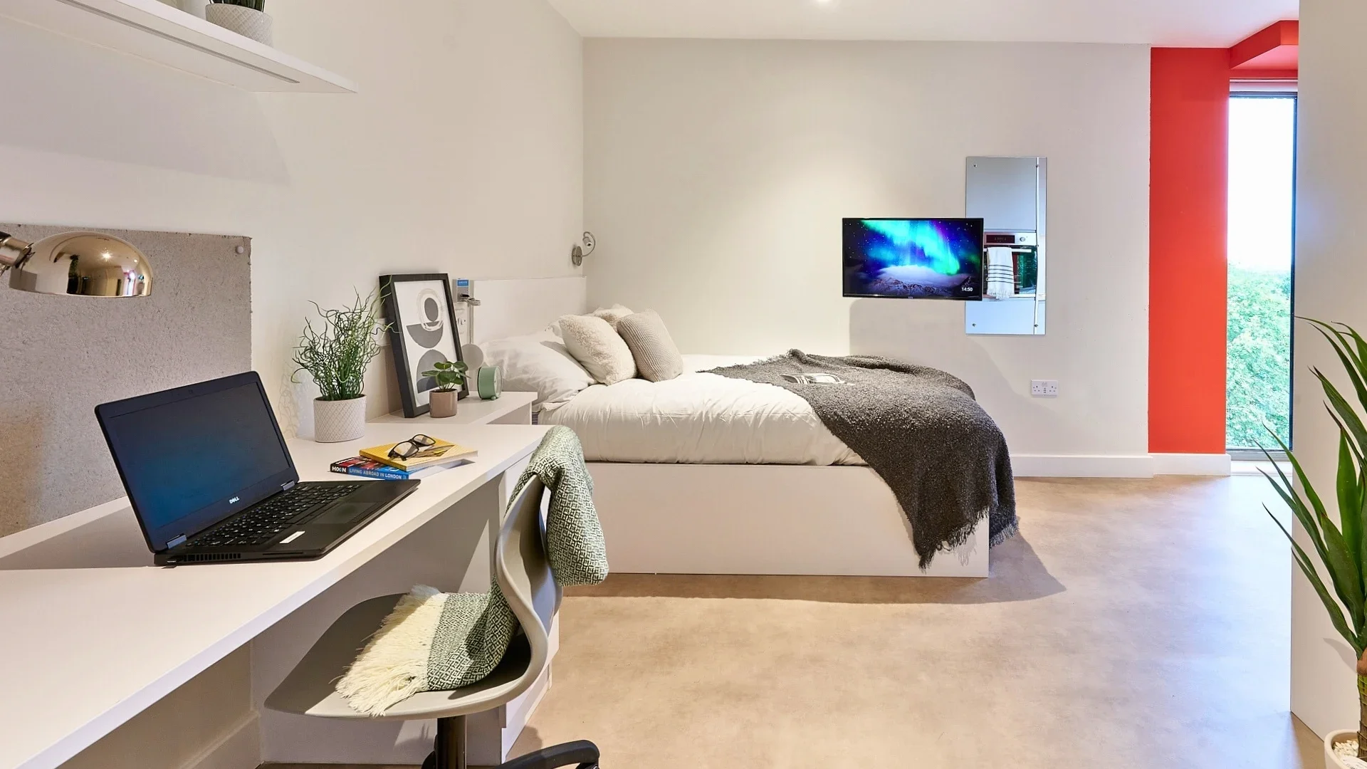 Room Spa Road in Greater London