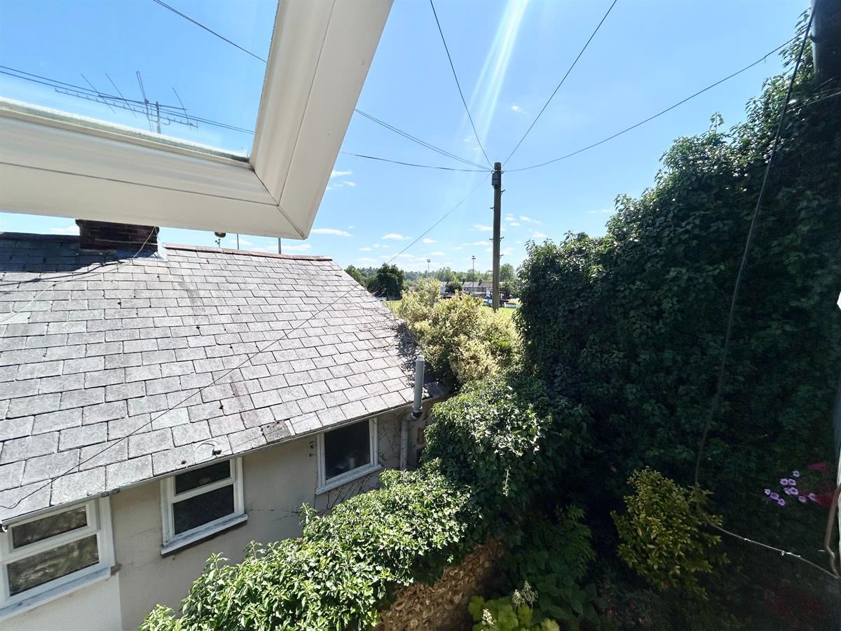 House Babbs Mead in Waverley