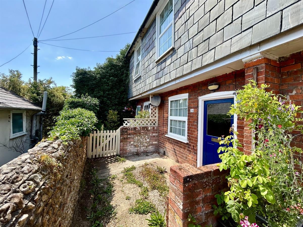 House Babbs Mead in Waverley