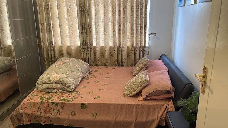 Room Nuthall Road in Nottingham