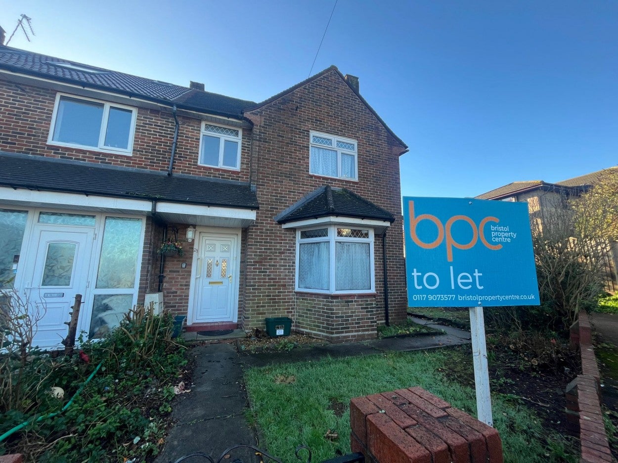 Flat Mayville Avenue in Filton
