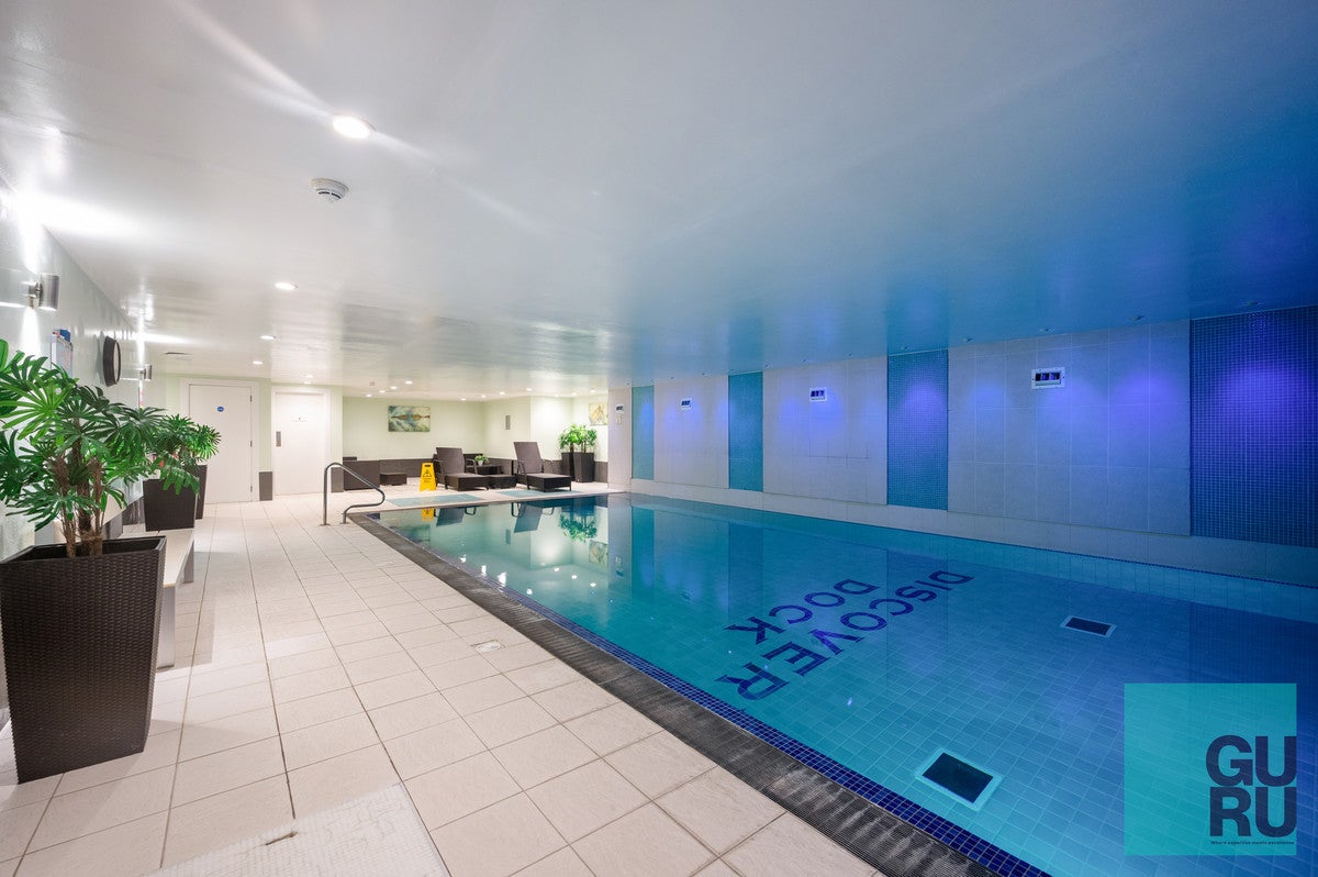 Flat South Quay Square in Greater London