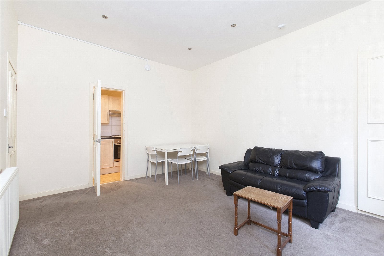 Flat Downfield Place in City of Edinburgh