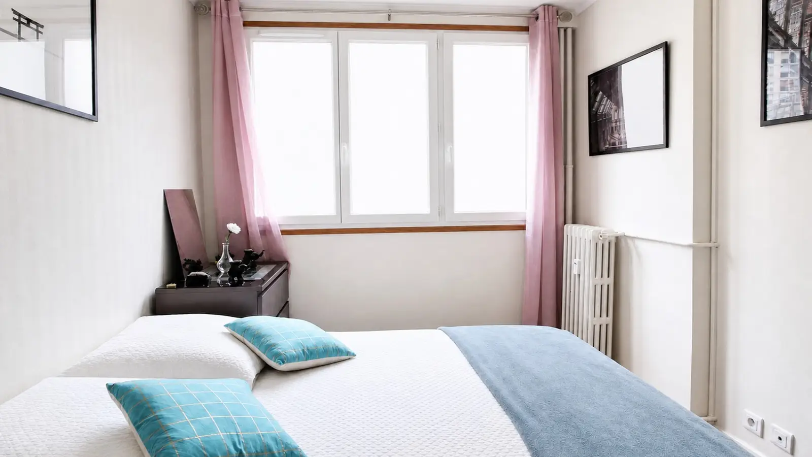 Room Rue des Pyrénées in Paris