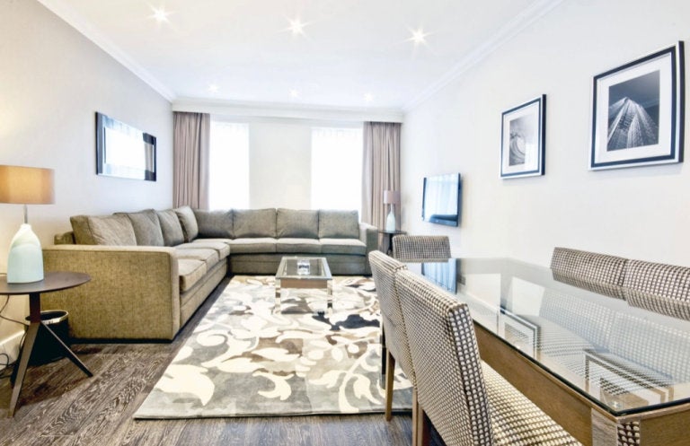 Flat Ashburn Gardens in Greater London