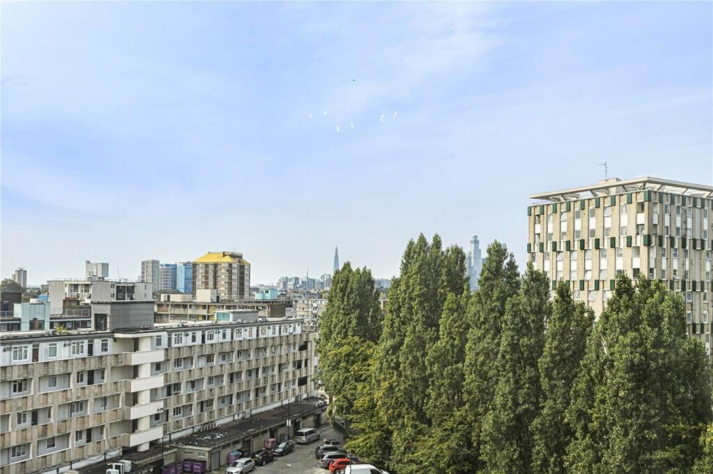 Flat Mace Street in Greater London