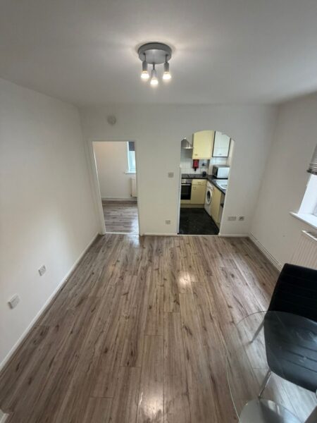 Flat Bream Close in Greater London
