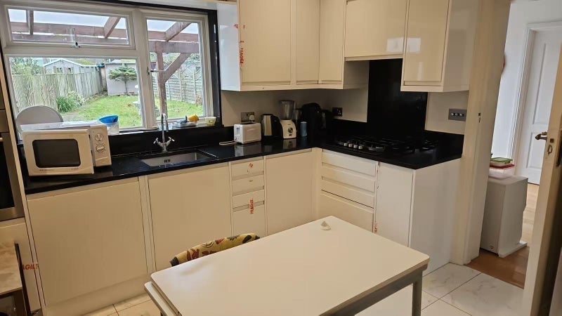 Room Norval Road in Greater London