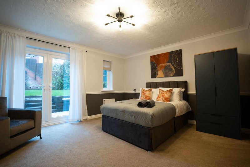 House Woodbury Close in Redditch