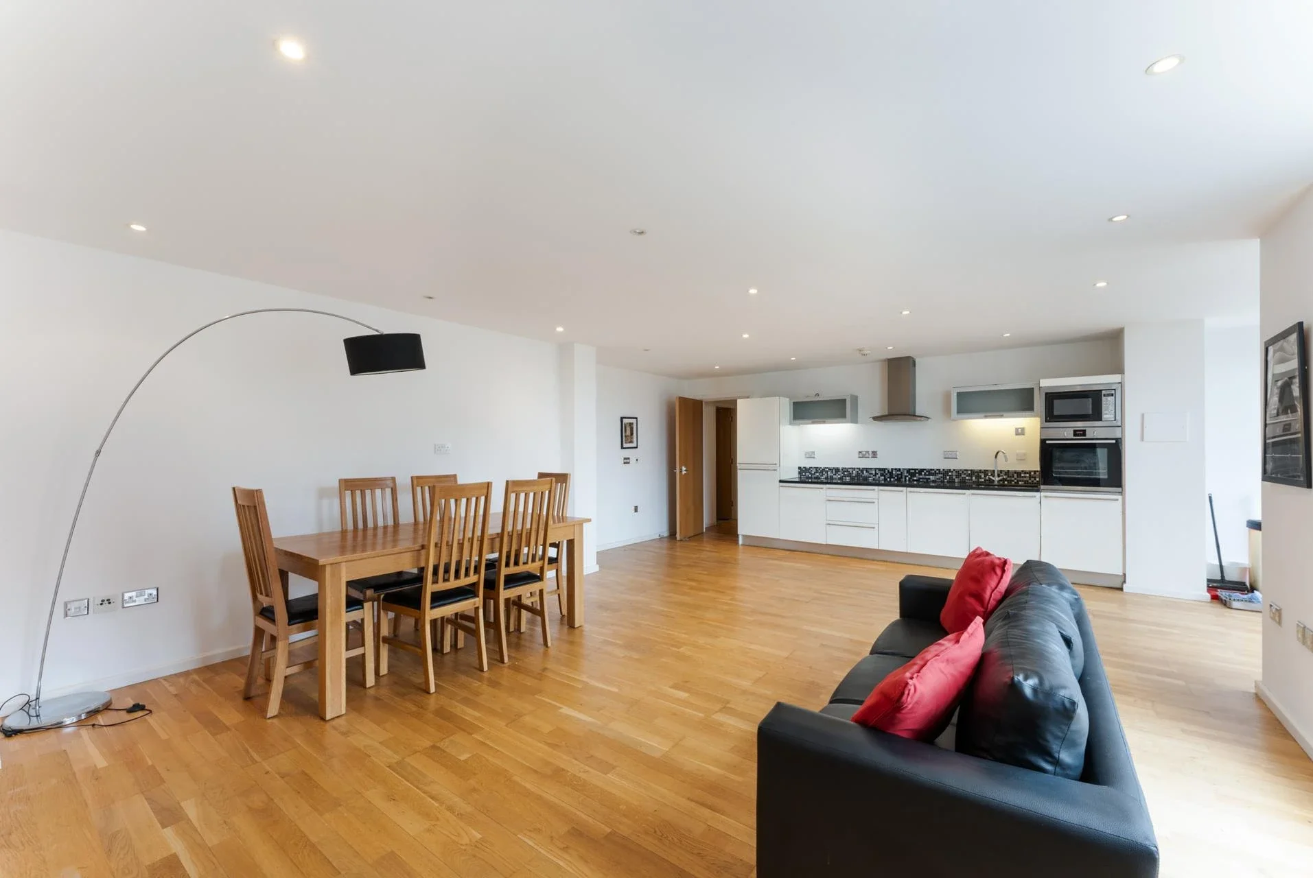 Flat Millharbour in Greater London