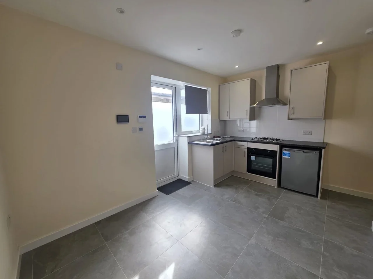 Flat North Circular Road in London