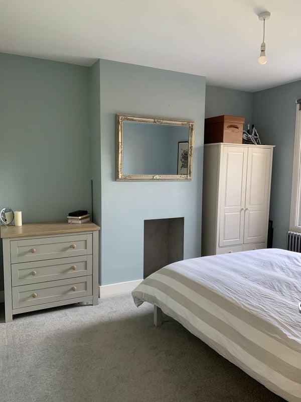 Room Hindmans Road in Greater London