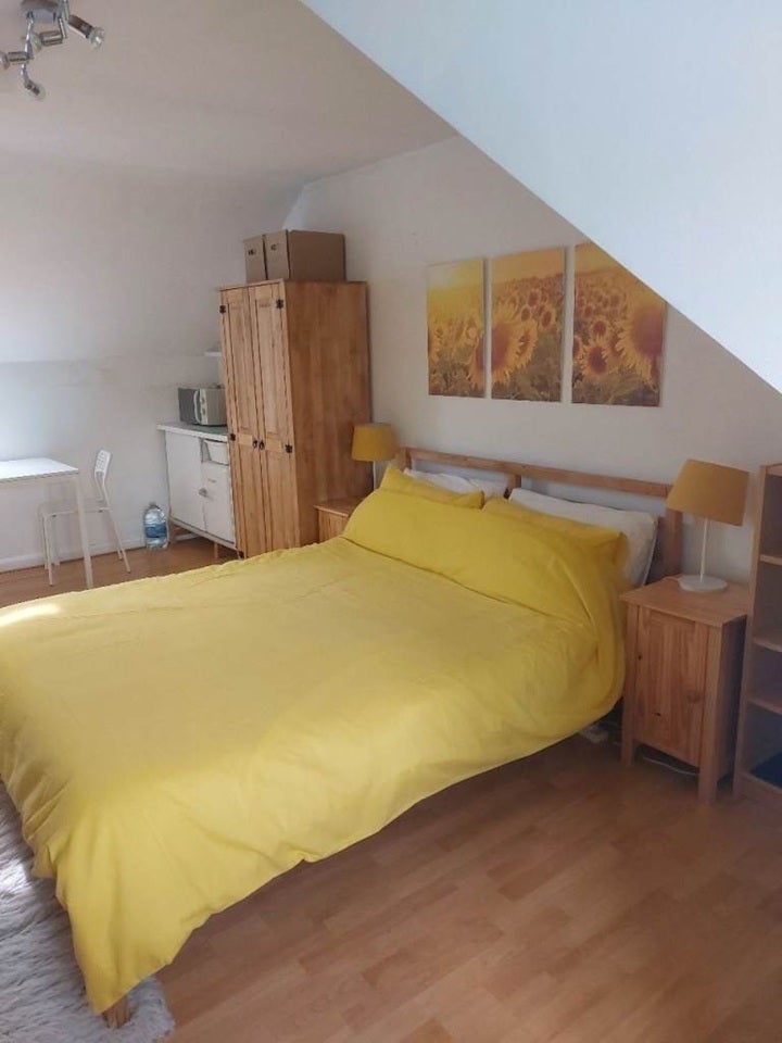 Room Crome Road in Greater London