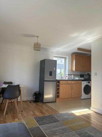 Flat Lockwood Place in Greater London