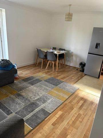 Flat Lockwood Place in Greater London