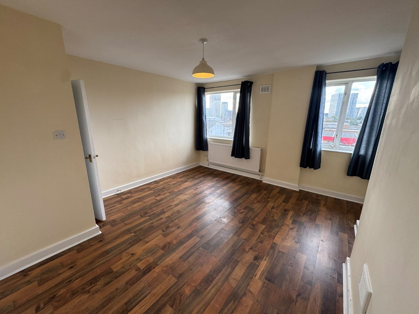 Flat Eccles New Road in Salford