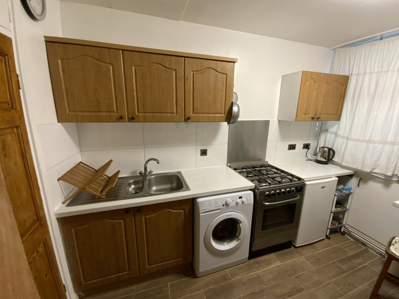 Room Clarence Gardens in Greater London