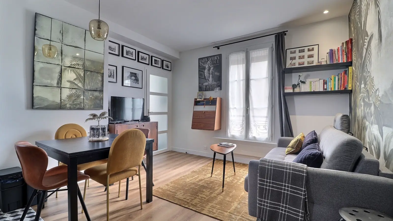Flat Avenue Junot in Paris