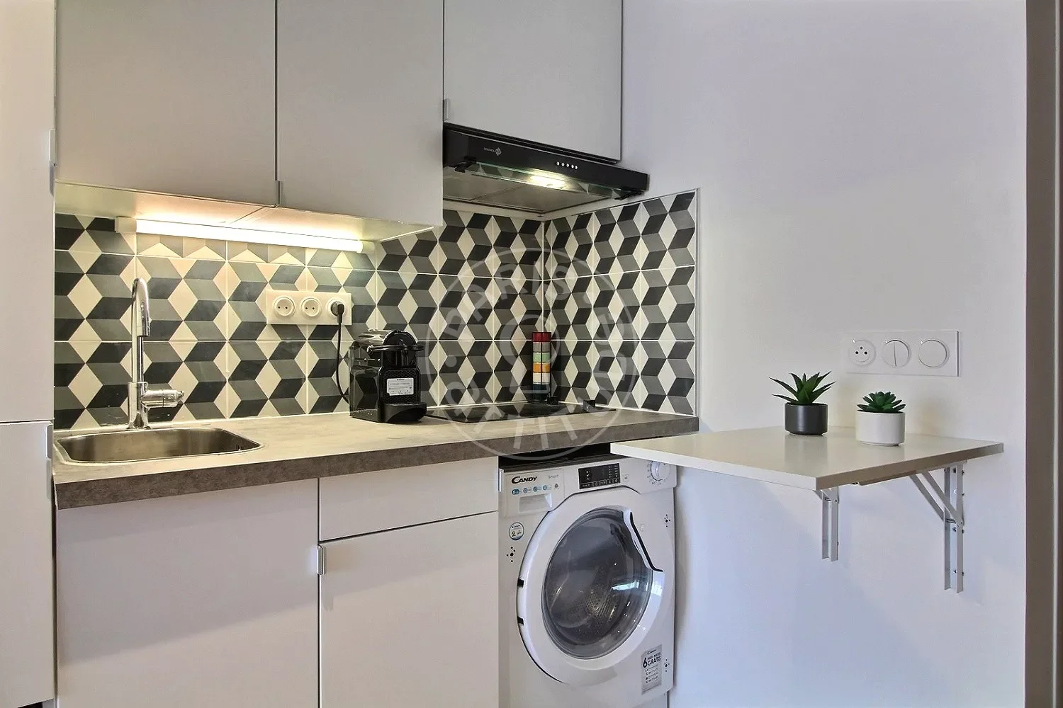 Appartement Rue Madeleine Marzin à Paris