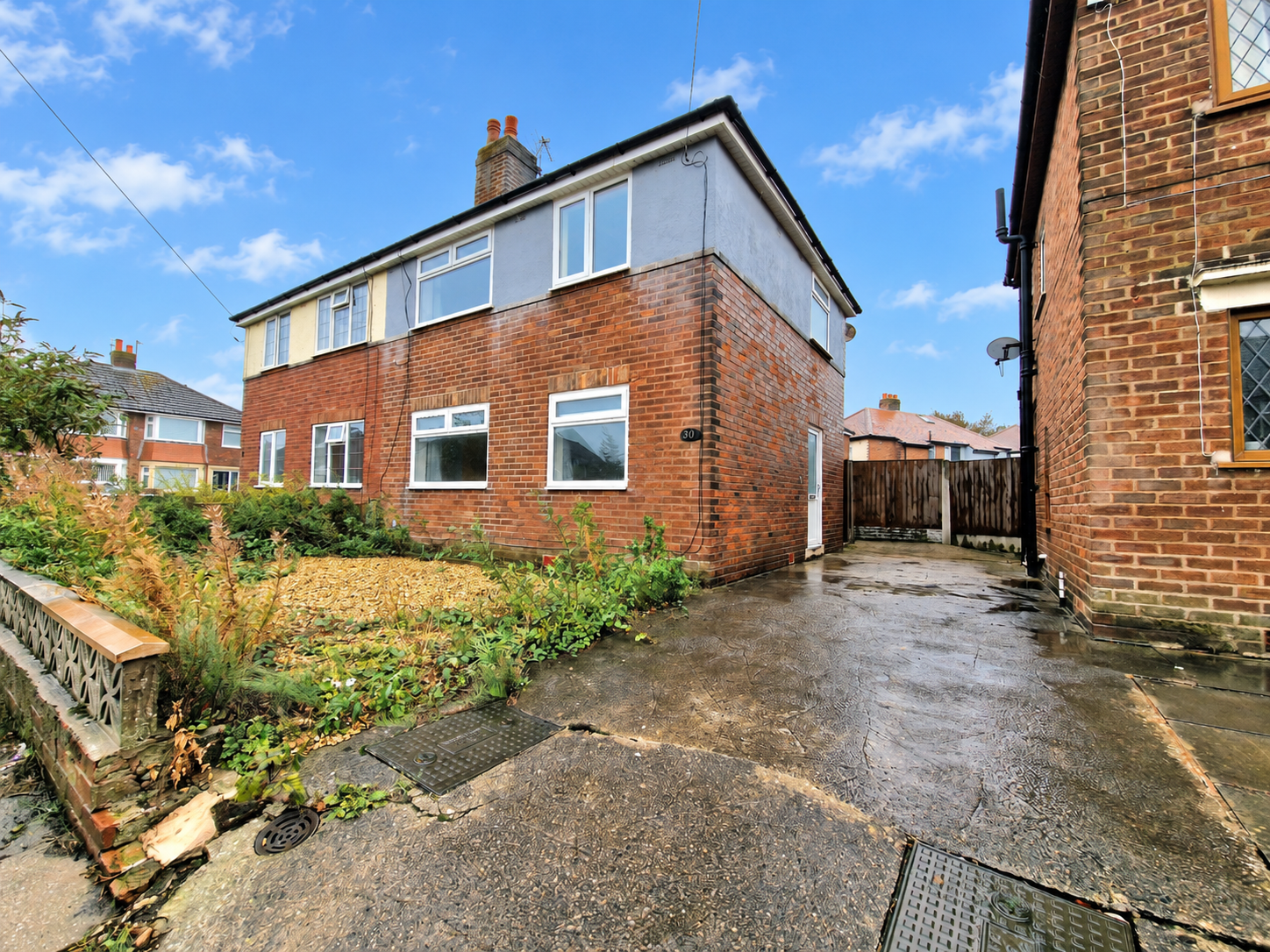 House Leslie Avenue in Borough of Wyre