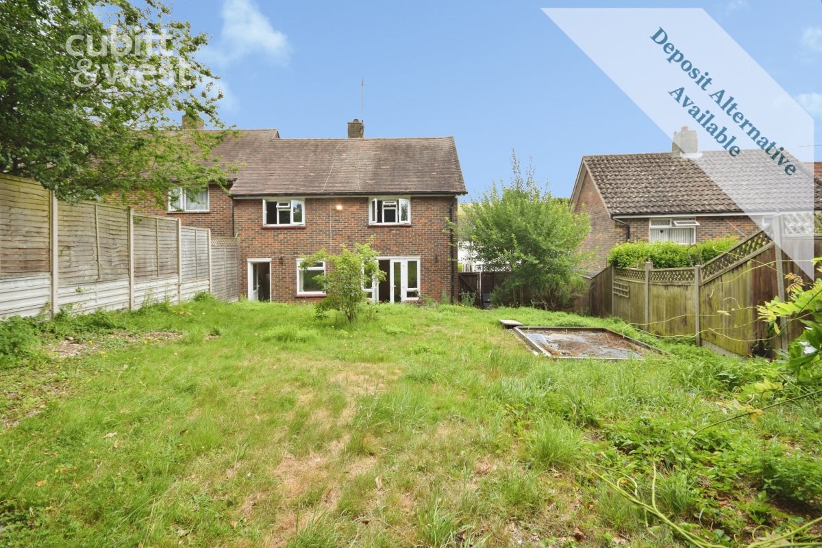 House Maude Close in Folkestone and Hythe District