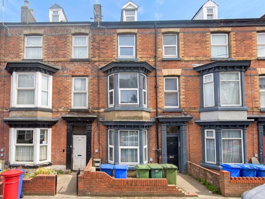Flat Windsor Crescent in Bridlington