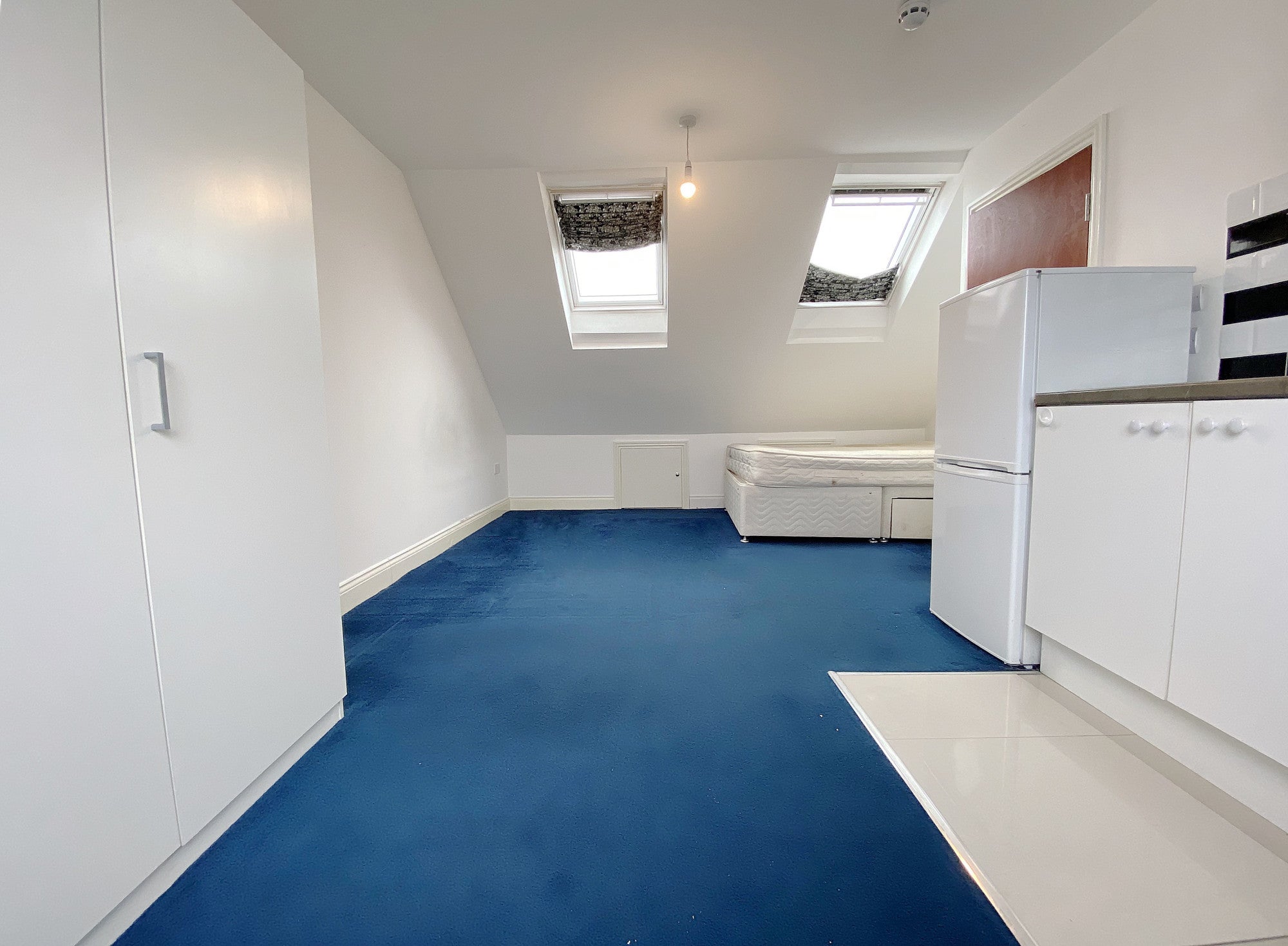 Flat Chatsworth Crescent in London