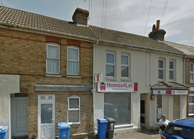 Flat Poole Road in Wimborne Minster