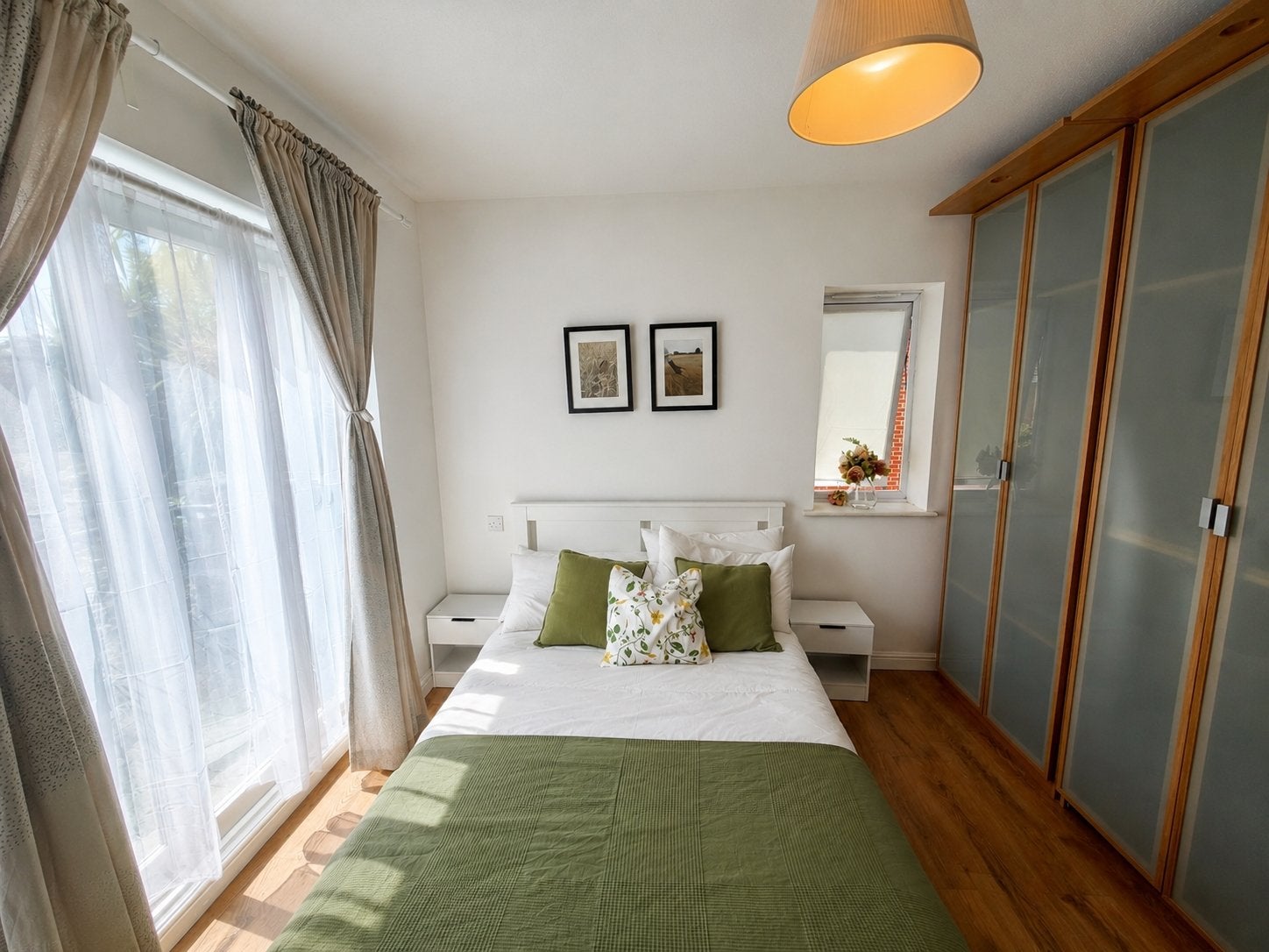 Flat Camelot Close in Greater London