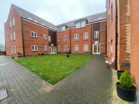Flat Albion Street in Newark and Sherwood