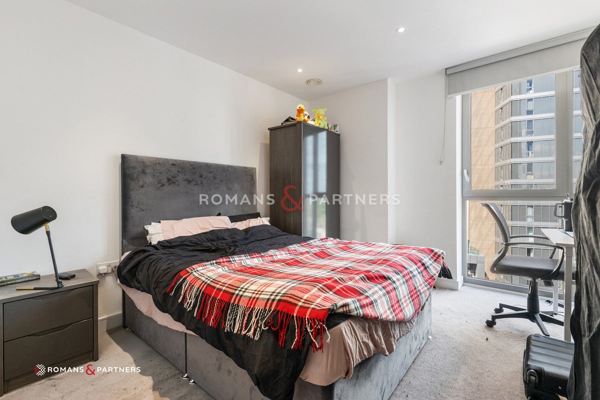 Flat Limeharbour in Greater London