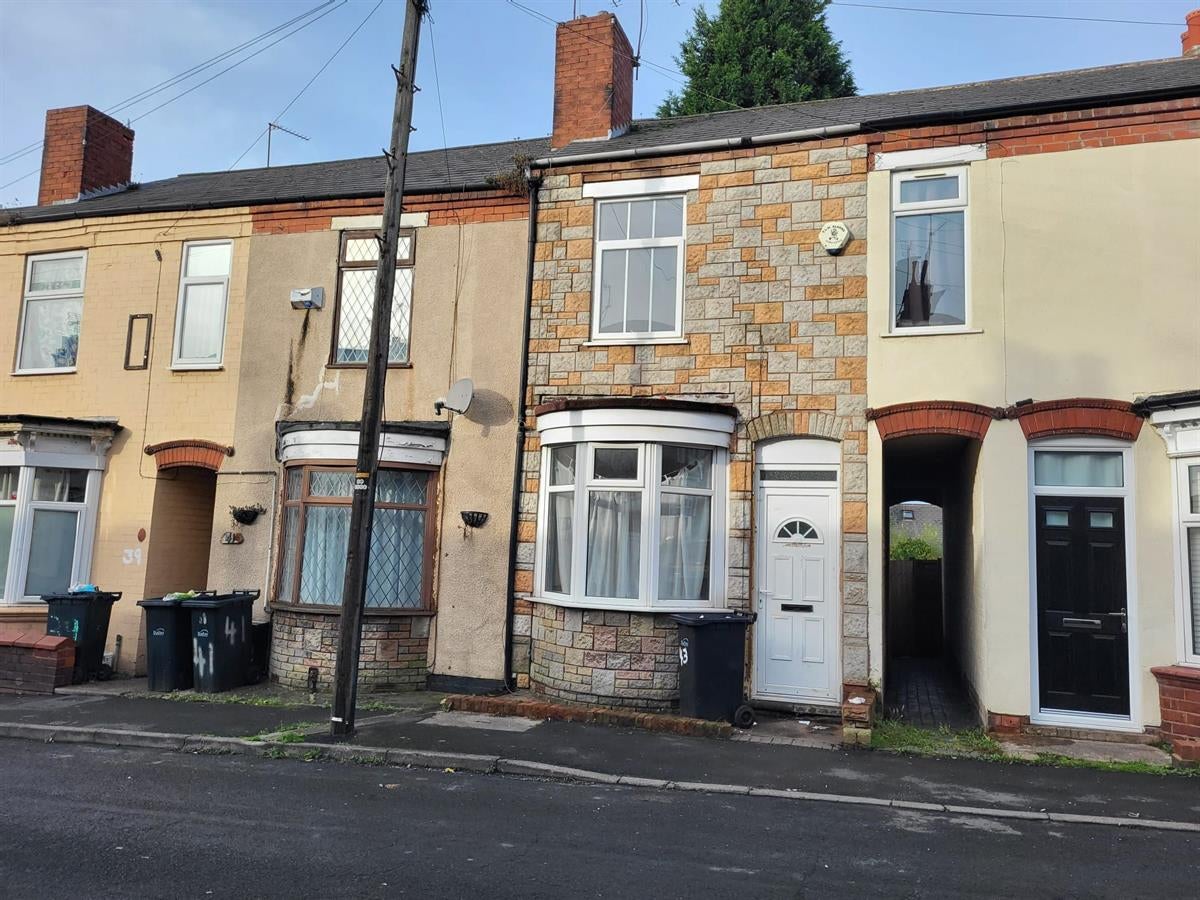 House Adelaide Street in Brierley Hill