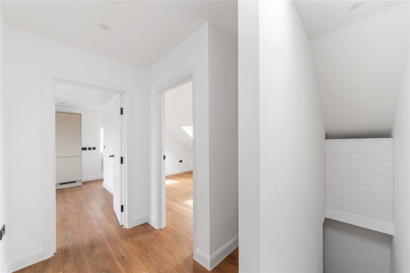Flat Hazelwood Avenue in Greater London