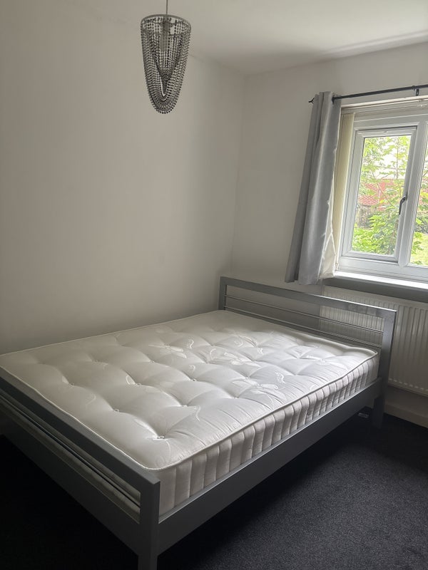 Room Fawdon Lane in Newcastle upon Tyne