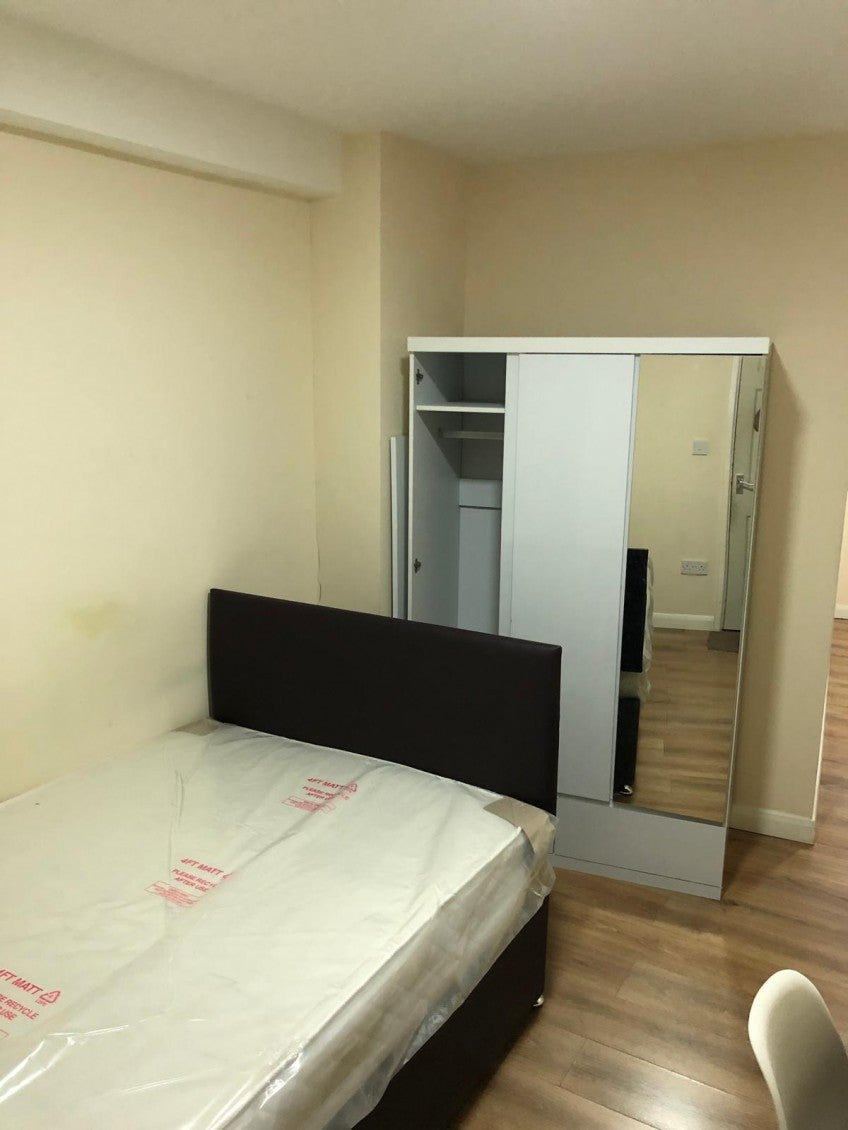 Room London Road in Coventry