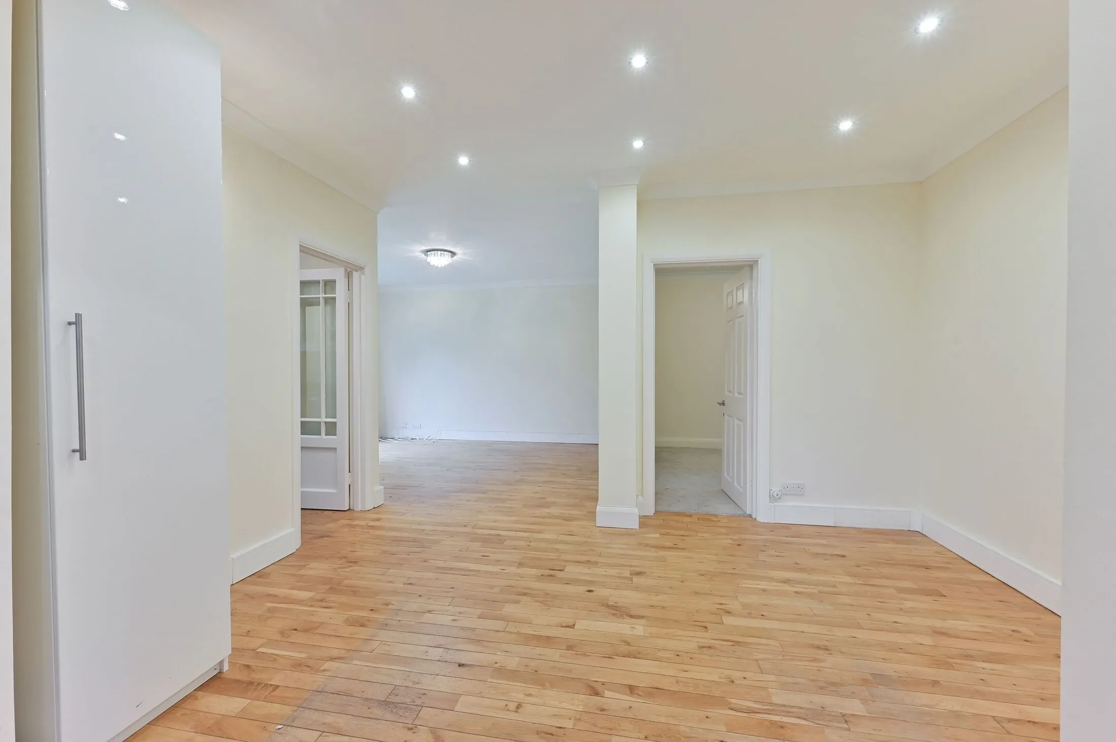 Flat The Downs in Greater London