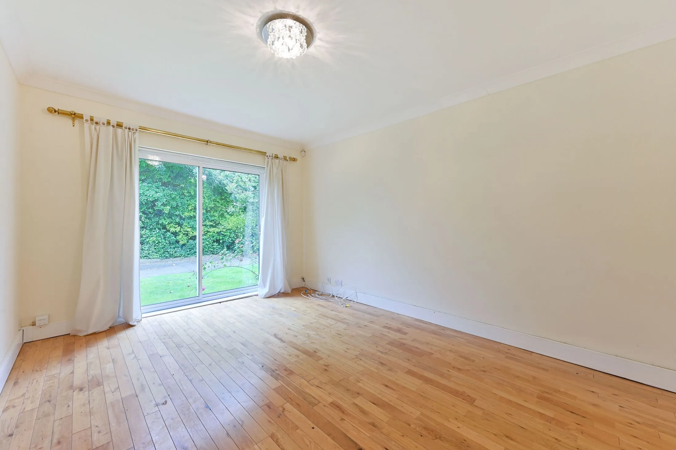 Flat The Downs in Greater London