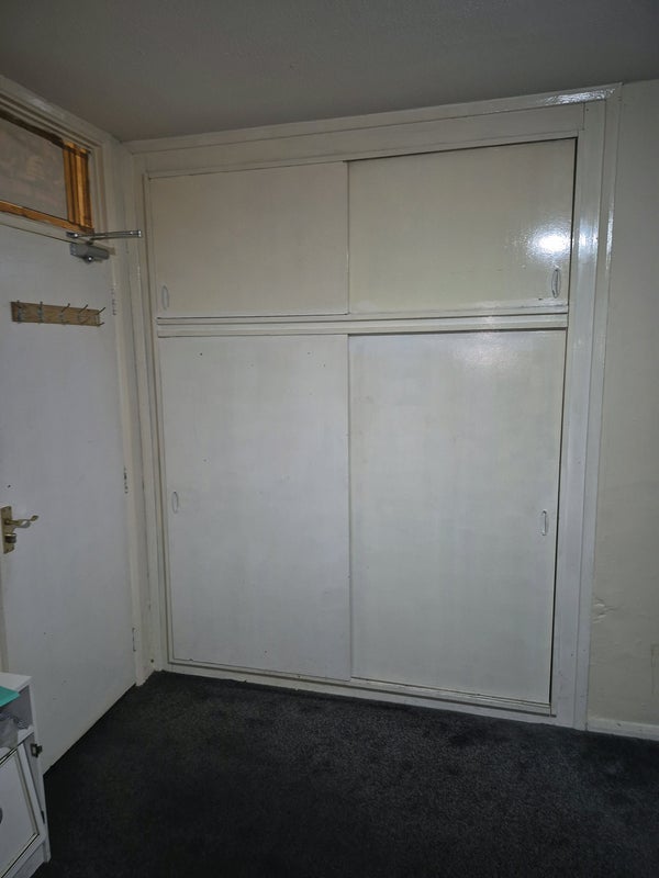 Room North Town Road in Maidenhead