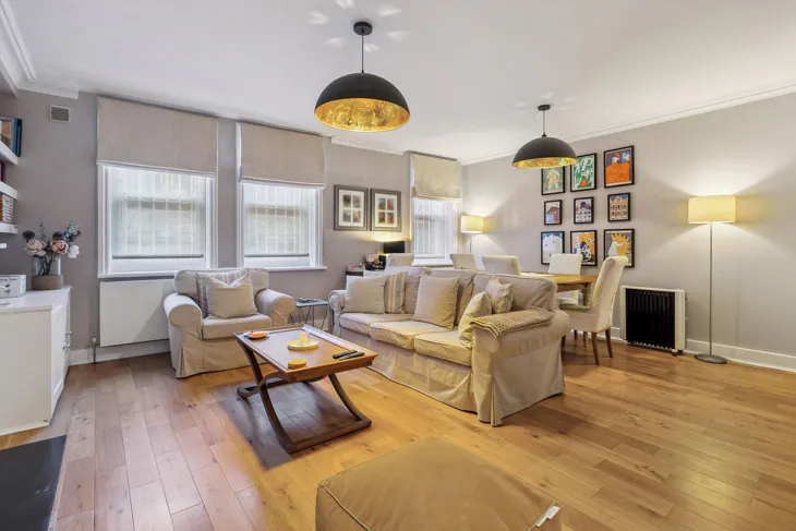 Flat Drayton Gardens in Greater London