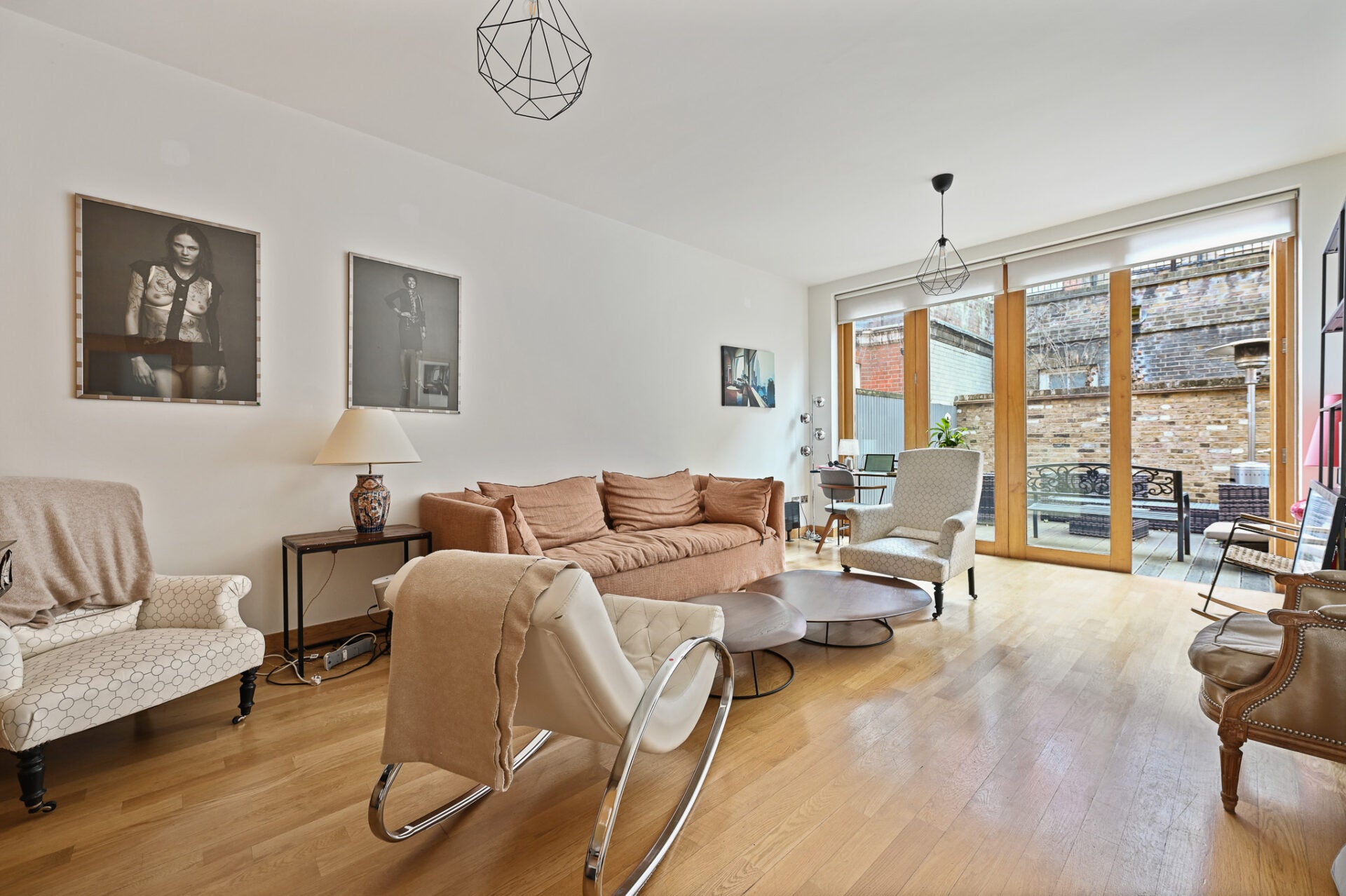 House Wigmore Place in City of Westminster