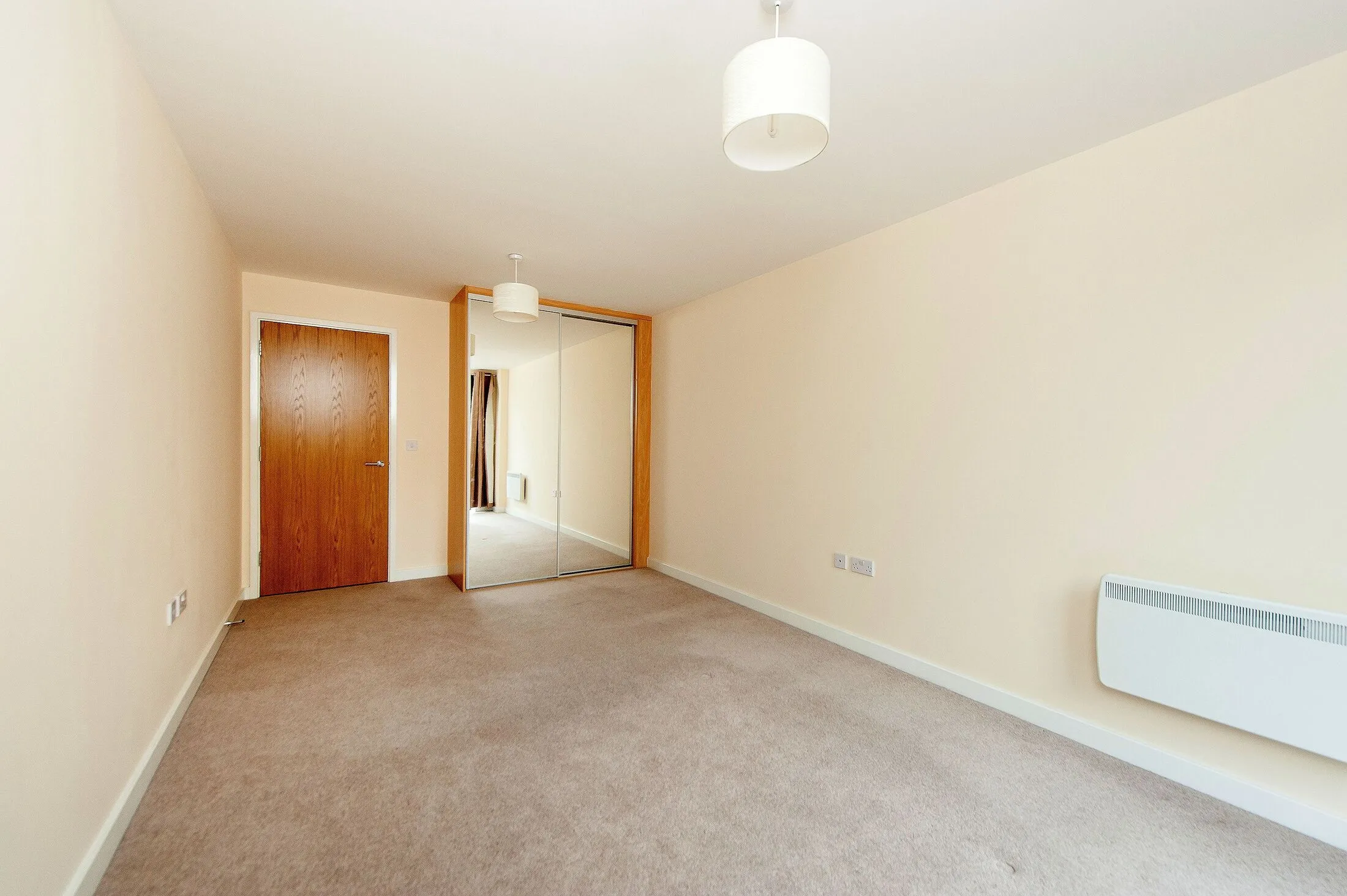 Flat Northolt Road in Greater London
