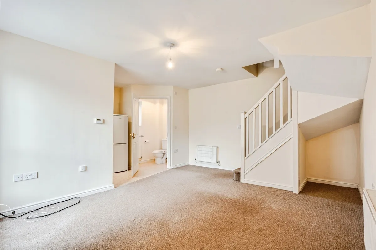 Flat Crofters Court in Wakefield