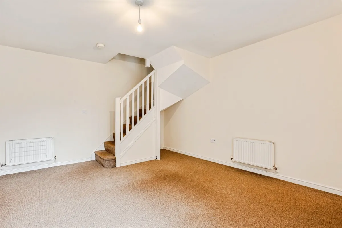 Flat Crofters Court in Wakefield