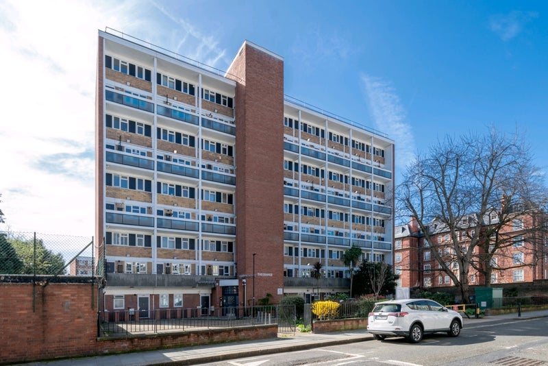Flat Lisgar Terrace in Greater London