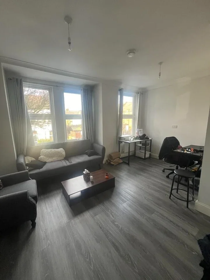 Flat Balfour Road in Greater London