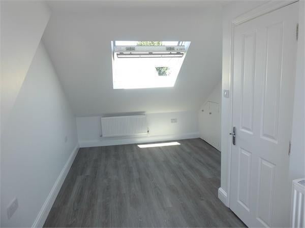Flat Balfour Road in Greater London