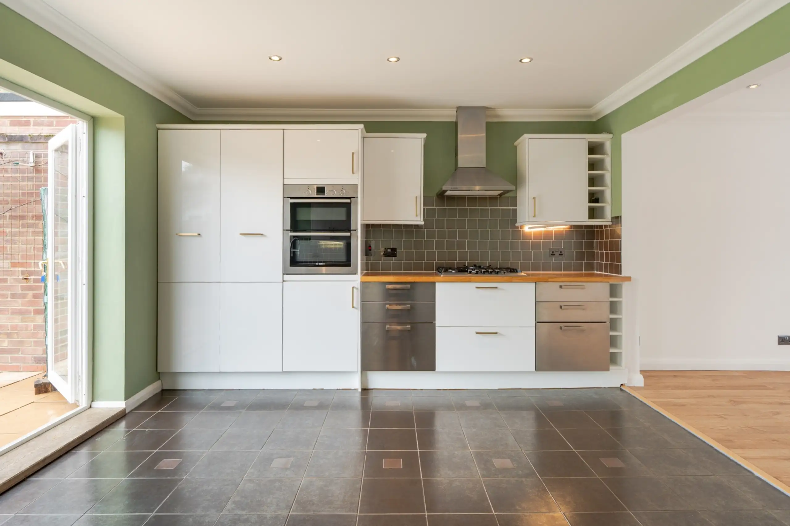 House Laburnum Crescent in Cherwell District