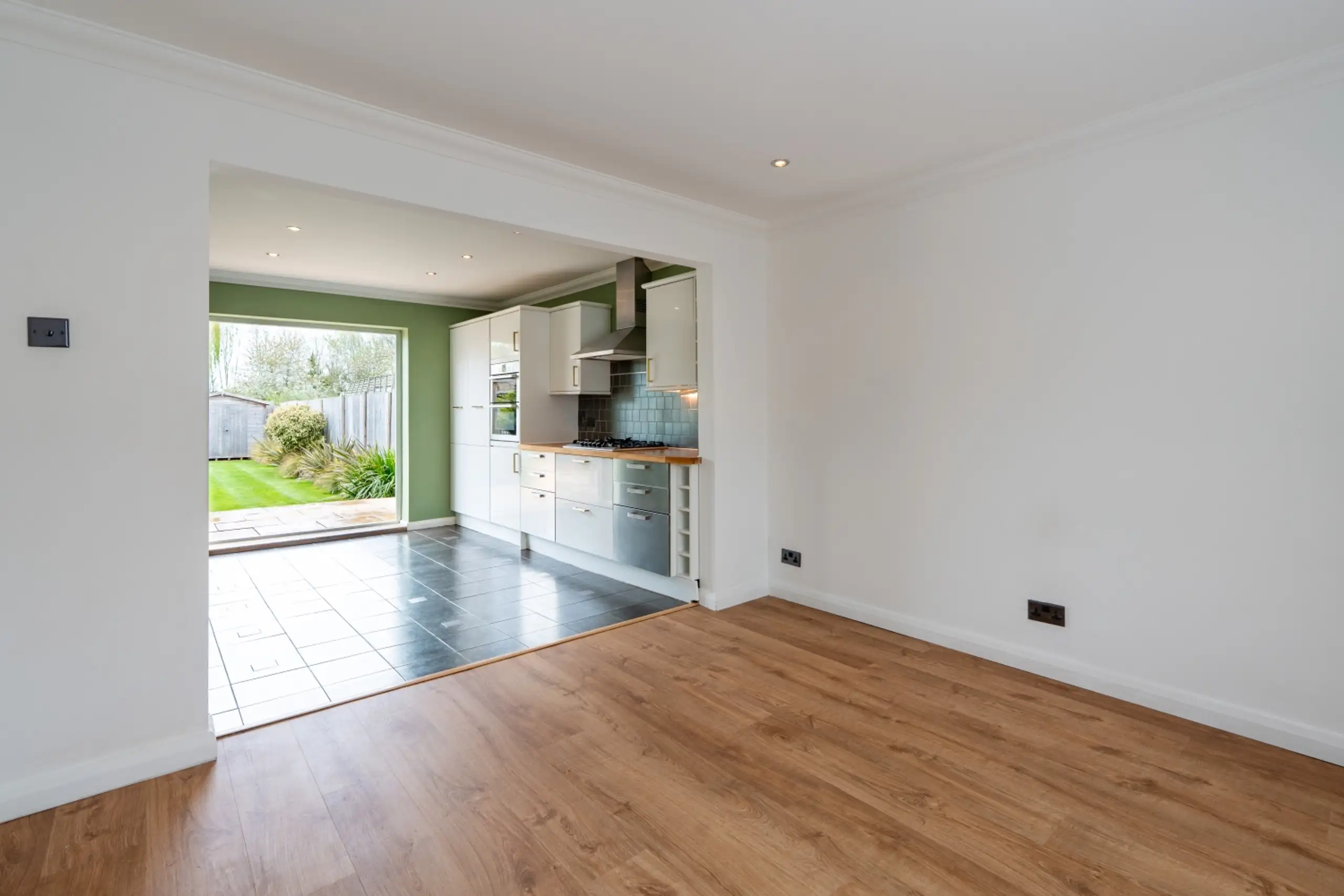 House Laburnum Crescent in Cherwell District
