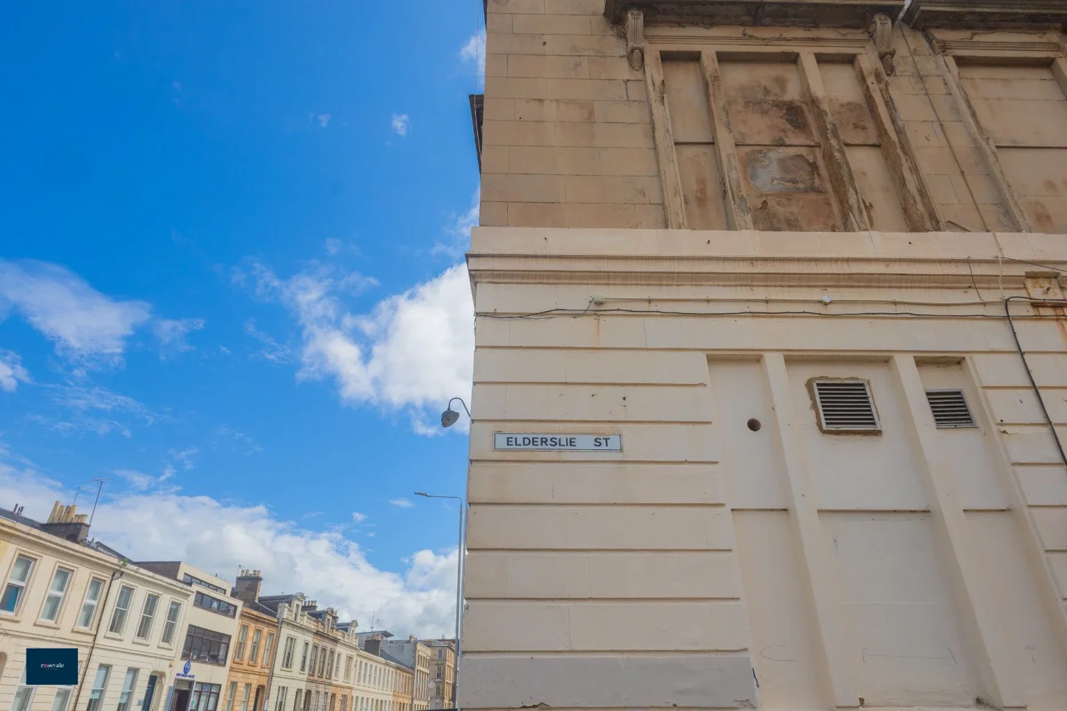 Room Elderslie Street in Glasgow