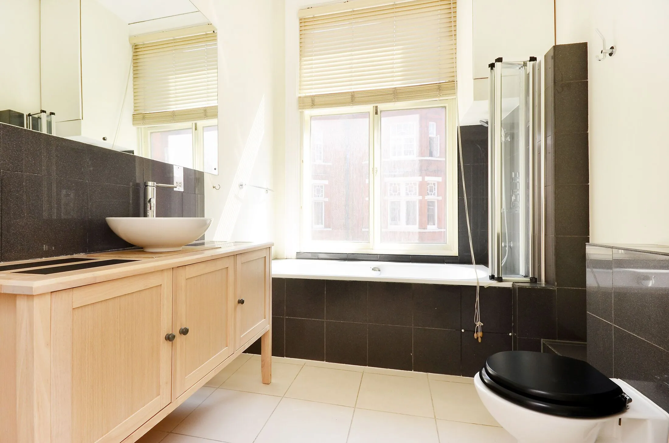 Flat Draycott Place in Greater London